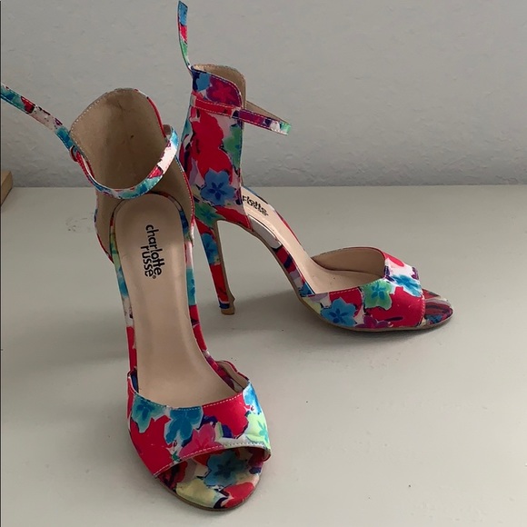 Floral heels - Picture 3 of 5
